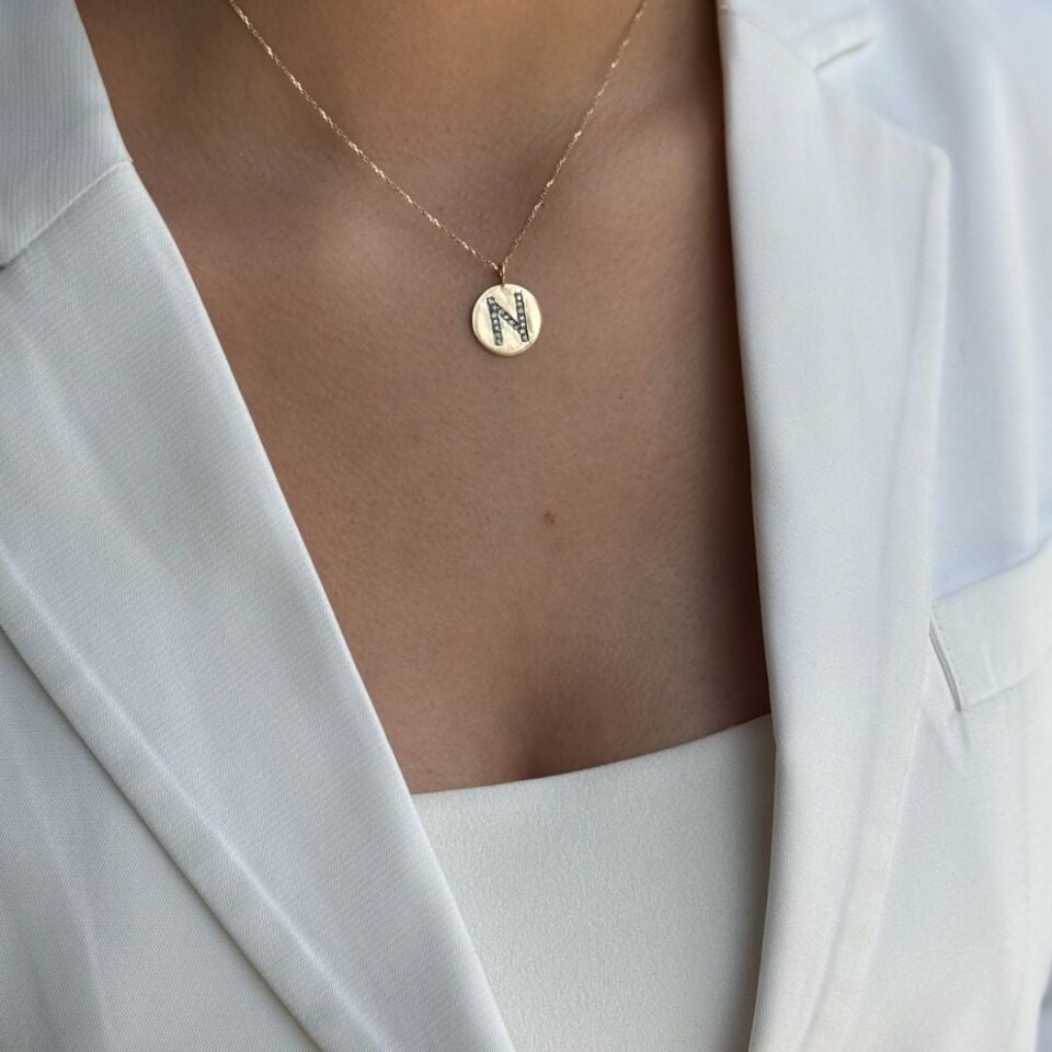 14 AYAR 0,14 CT PIRLANTA TAŞLI ROSE RENGİ N HARFİ KOLYE