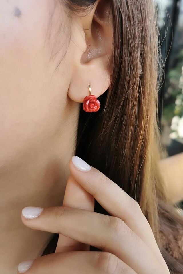 14 AYAR KIRMIZI GÜL TAŞLI KLİPSLİ ALTIN KÜPE