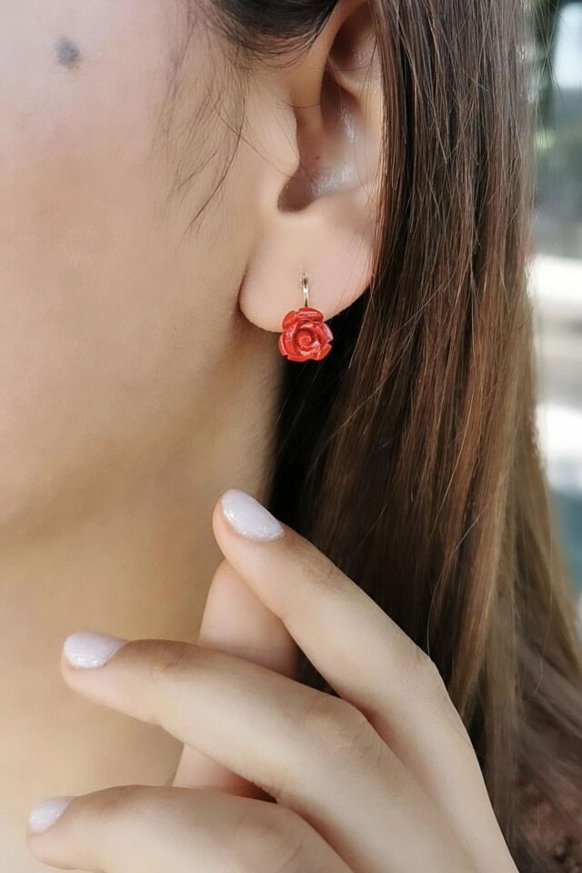 14 AYAR KIRMIZI GÜL TAŞLI KLİPSLİ ALTIN KÜPE