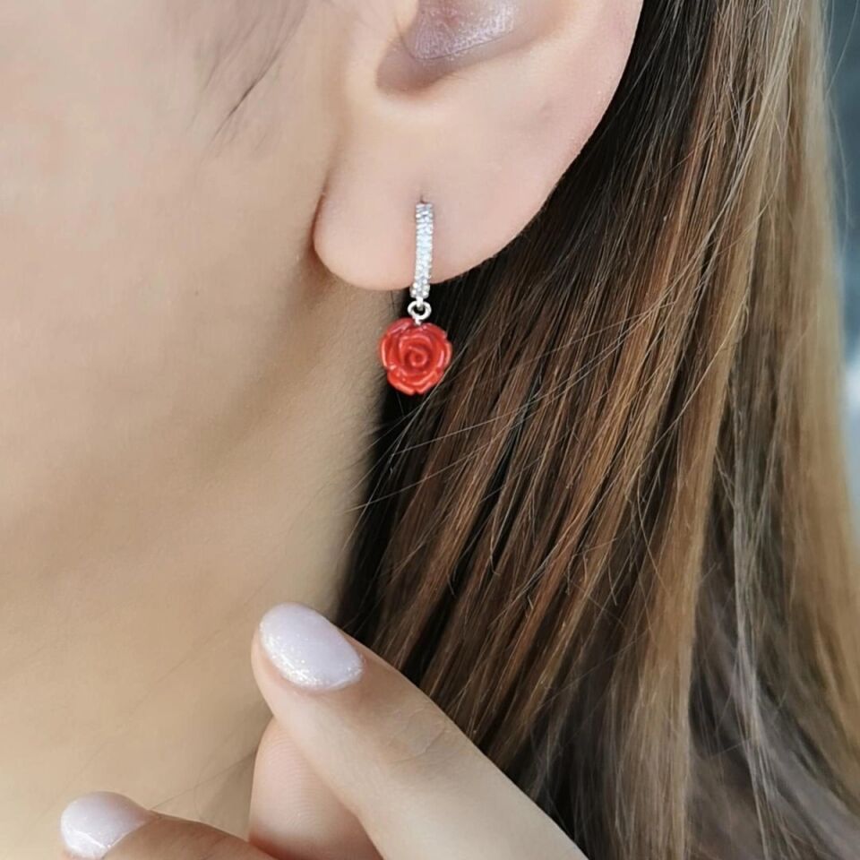 14 Ayar Kirmizi Gül Taşli Beyaz Altin Taşli Halka Altin Küpe