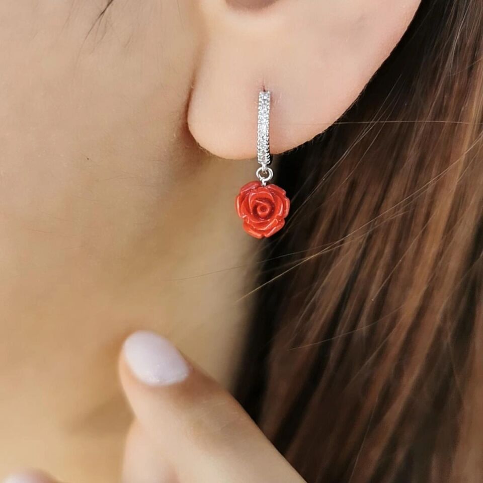 14 Ayar Kirmizi Gül Taşli Beyaz Altin Taşli Halka Altin Küpe