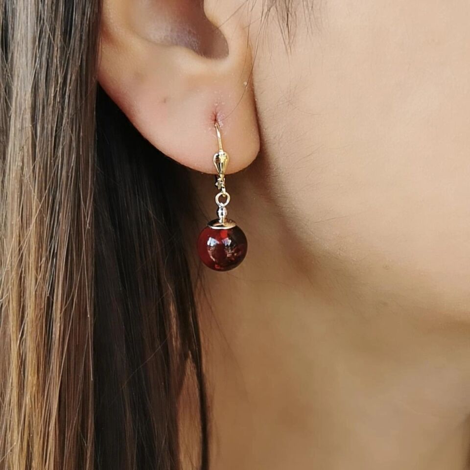 14 AYAR BORDO KEHRİBAR KLİPSLİ KÜPE