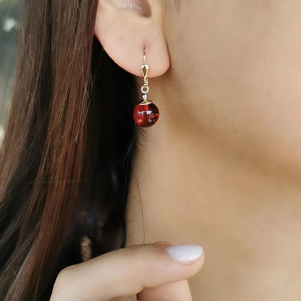 14 AYAR BORDO KEHRİBAR KLİPSLİ KÜPE