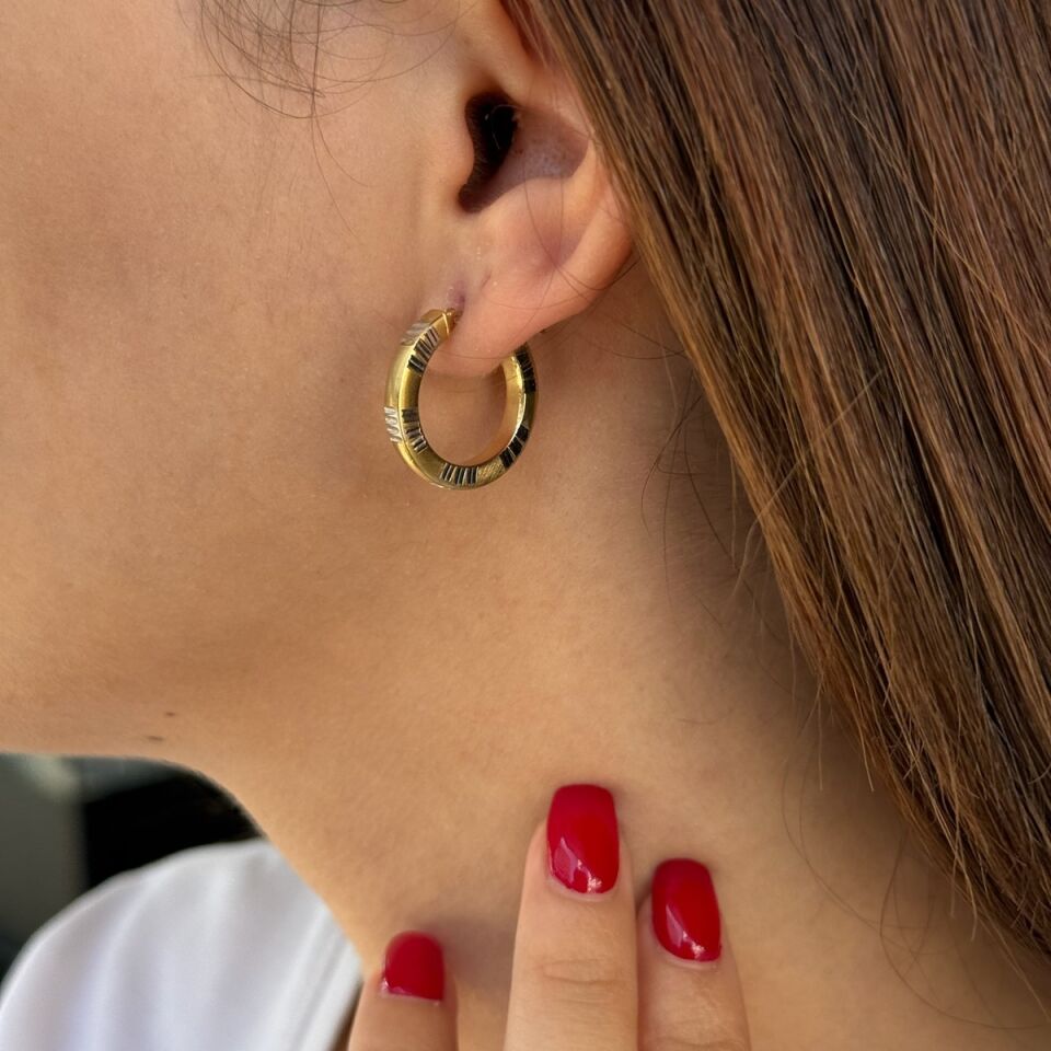 14 Ayar Beyaz Altın Çizgili Yeşil Altın Halka Küpe