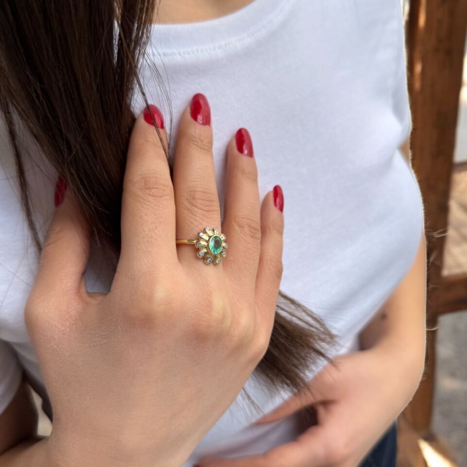 14 AYAR 0,14 CT PIRLANTA TAŞLI ORTASI MİNT ÇİÇEK TASARIM VİNTAGE YÜZÜK