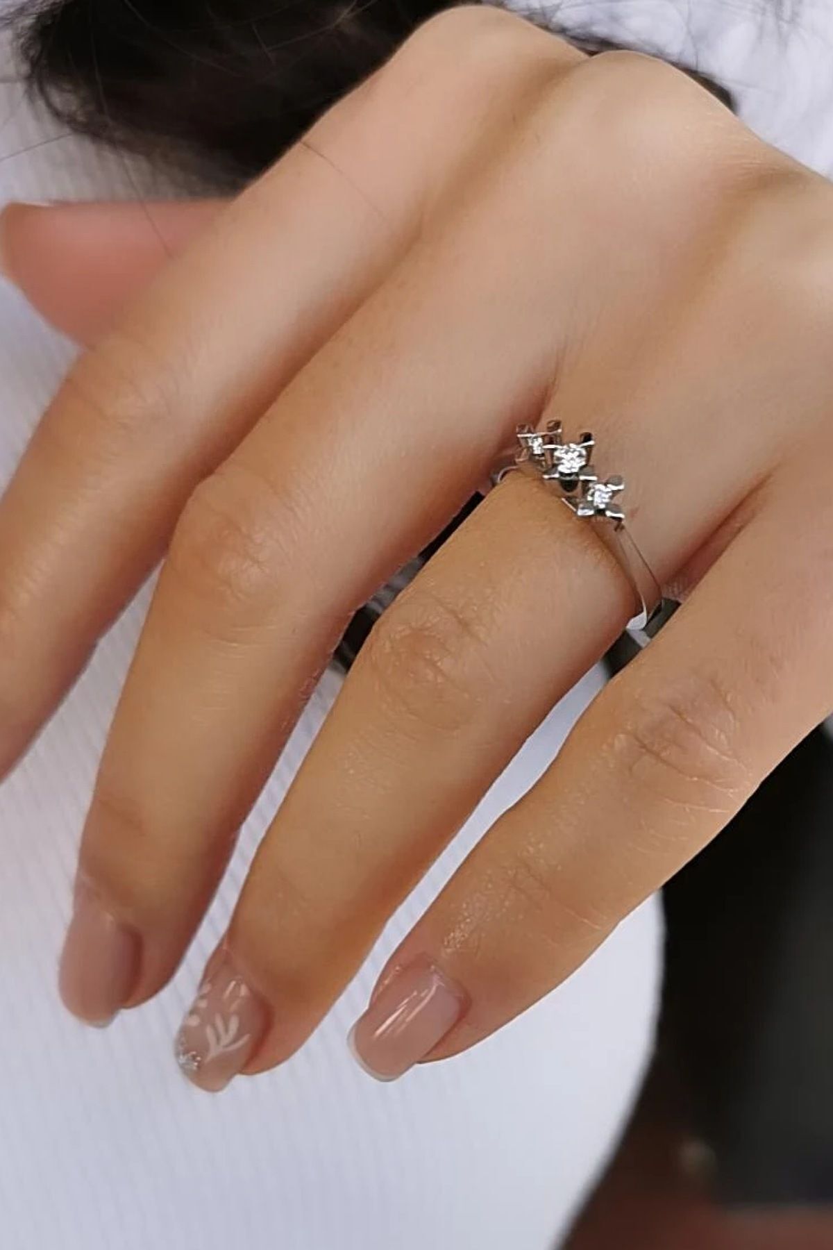 8 AYAR 0,10 CT G TRİA ÜÇ TAŞ PIRLANTA YÜZÜK