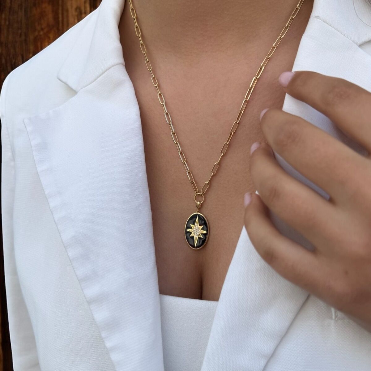 14 AYAR SİYAH MİNELİ KUTUPYILDIZI ATAÇ ZİNCİRLİ ALTIN KOLYE