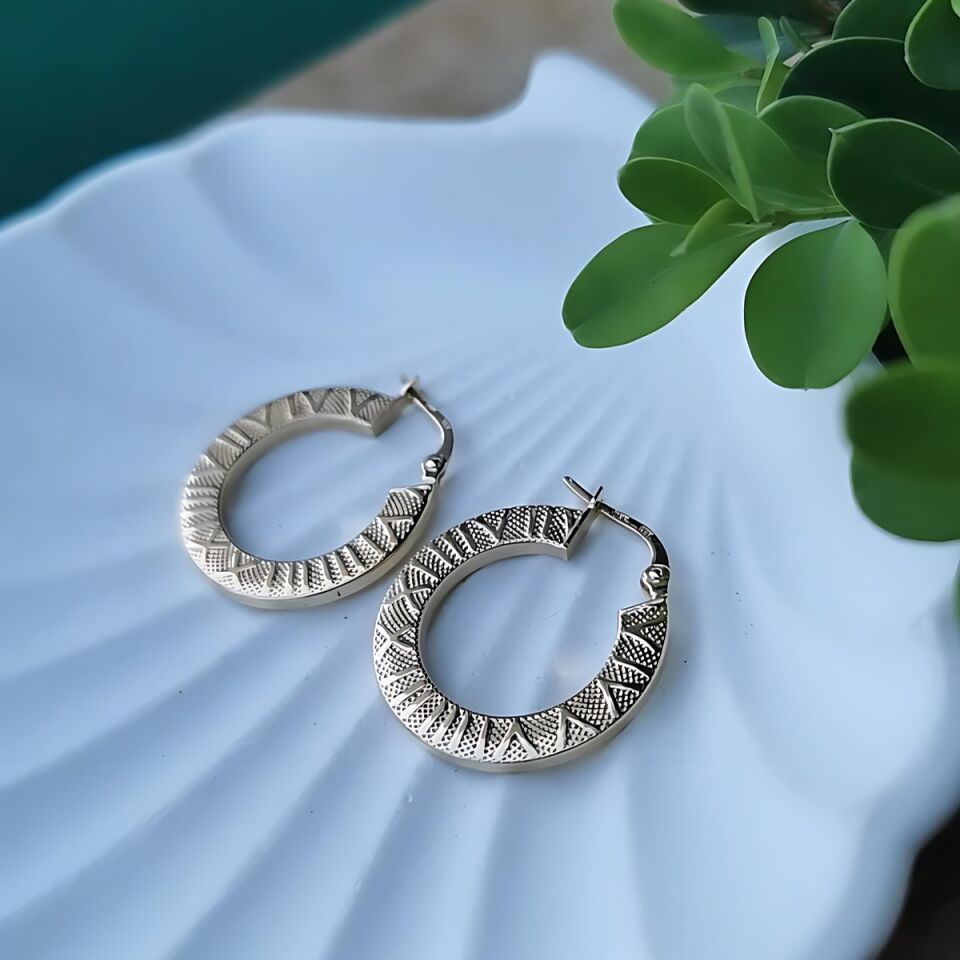 14 AYAR ROMA RAKAMLARINDAN OLUŞAN TASARIM HALKA KÜPE