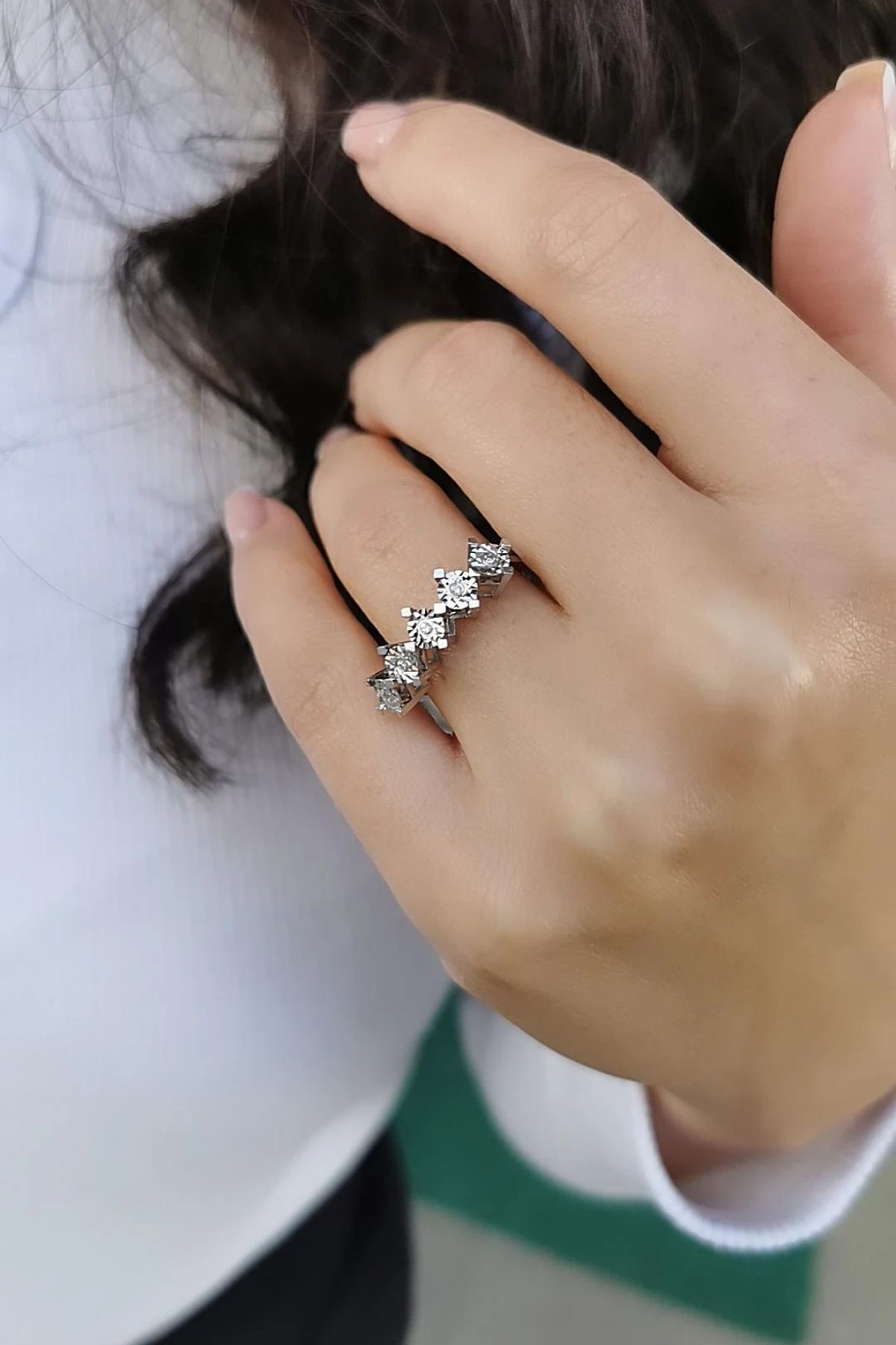 8 AYAR 0,10 CT G RENGİ EFEKTLİ BEŞTAŞ PIRLANTA YÜZÜK