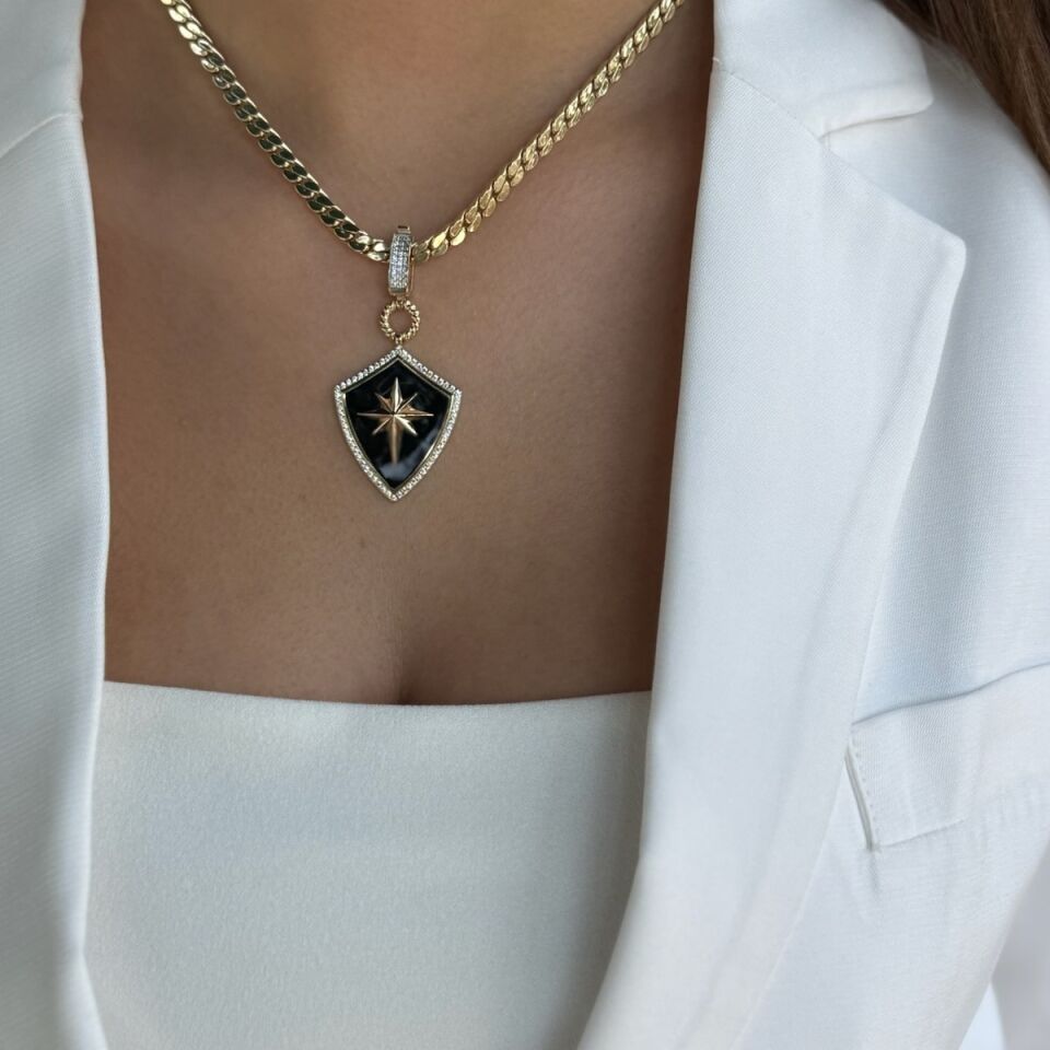 14 AYAR İTALYAN SİYAH MİNELİ KUTUPYILDIZI KALKAN ALTIN KOLYE