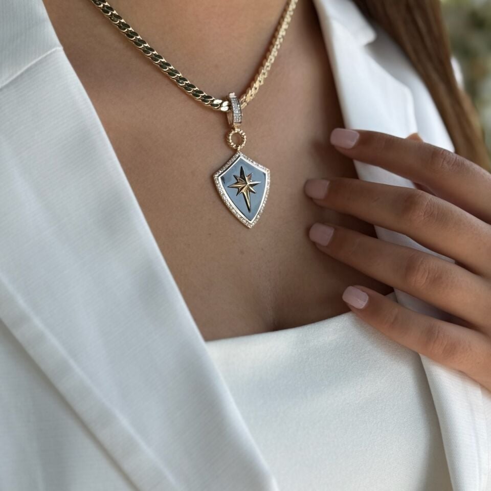 14 AYAR İTALYAN SİYAH MİNELİ KUTUPYILDIZI KALKAN ALTIN KOLYE