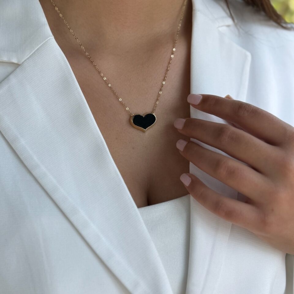 14 AYAR ÖZEL TASARIM SİYAH MİNELİ KALP ALTIN KOLYE