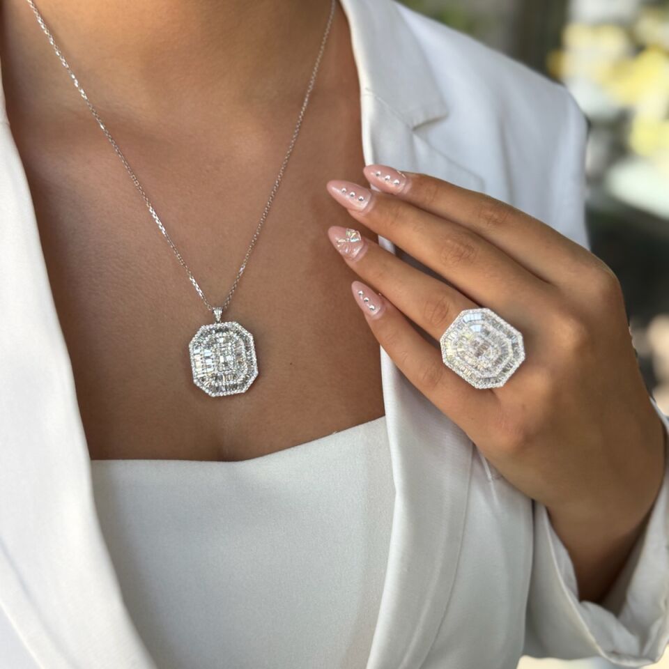 14 AYAR 4,38 CT  F RENGİ PIRLANTA İTALYAN MONTÜR KOLYE