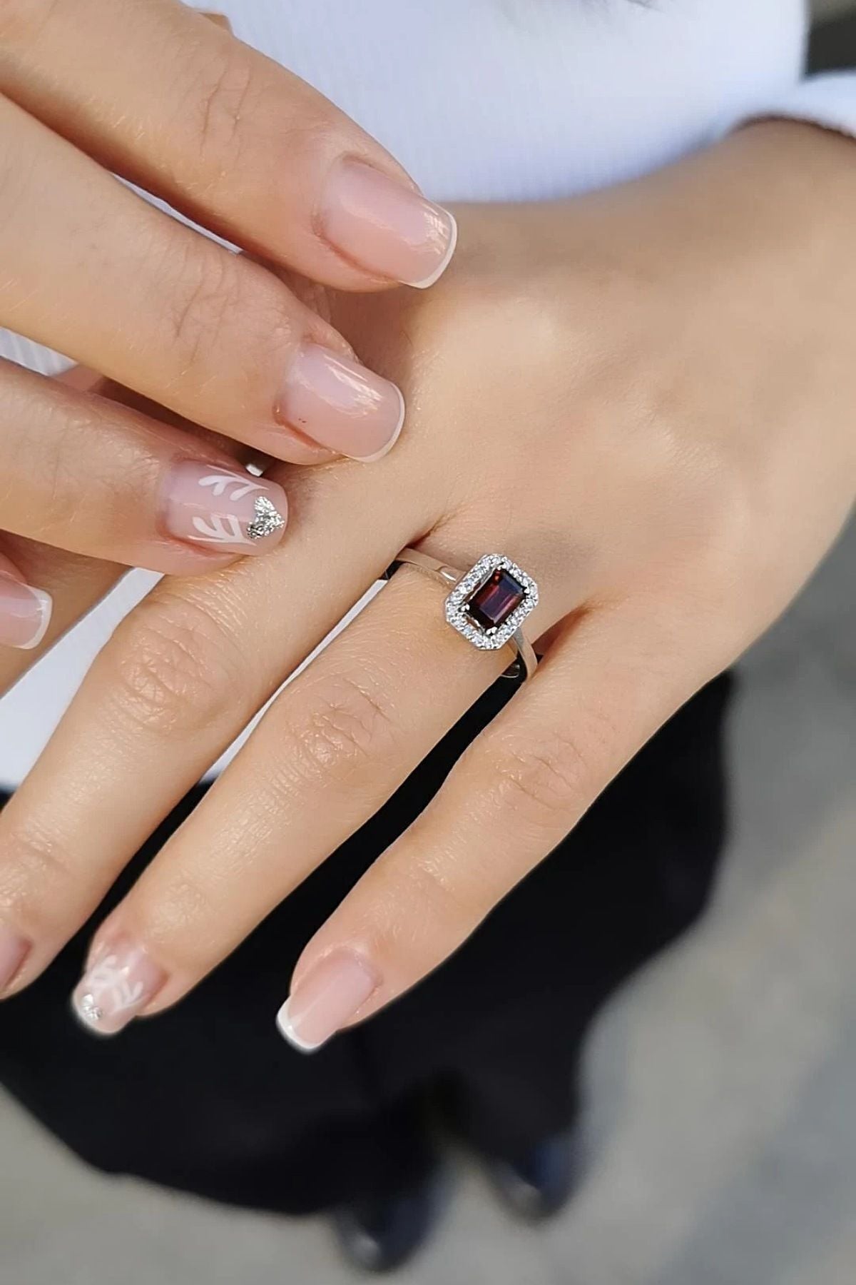 14 AYAR 0,12 CT PIRLANTA TAŞLI 0,71 CT GARNET TAŞLI PIRLANTA YÜZÜK 16