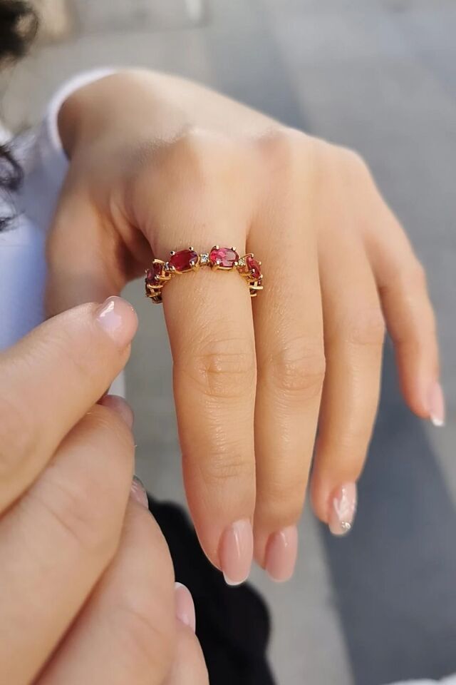 14 AYAR 0,12 CT PIRLANTA TAŞLI 4,31 CT YAKUT TAŞLI TAMTUR ALTIN YÜZÜK