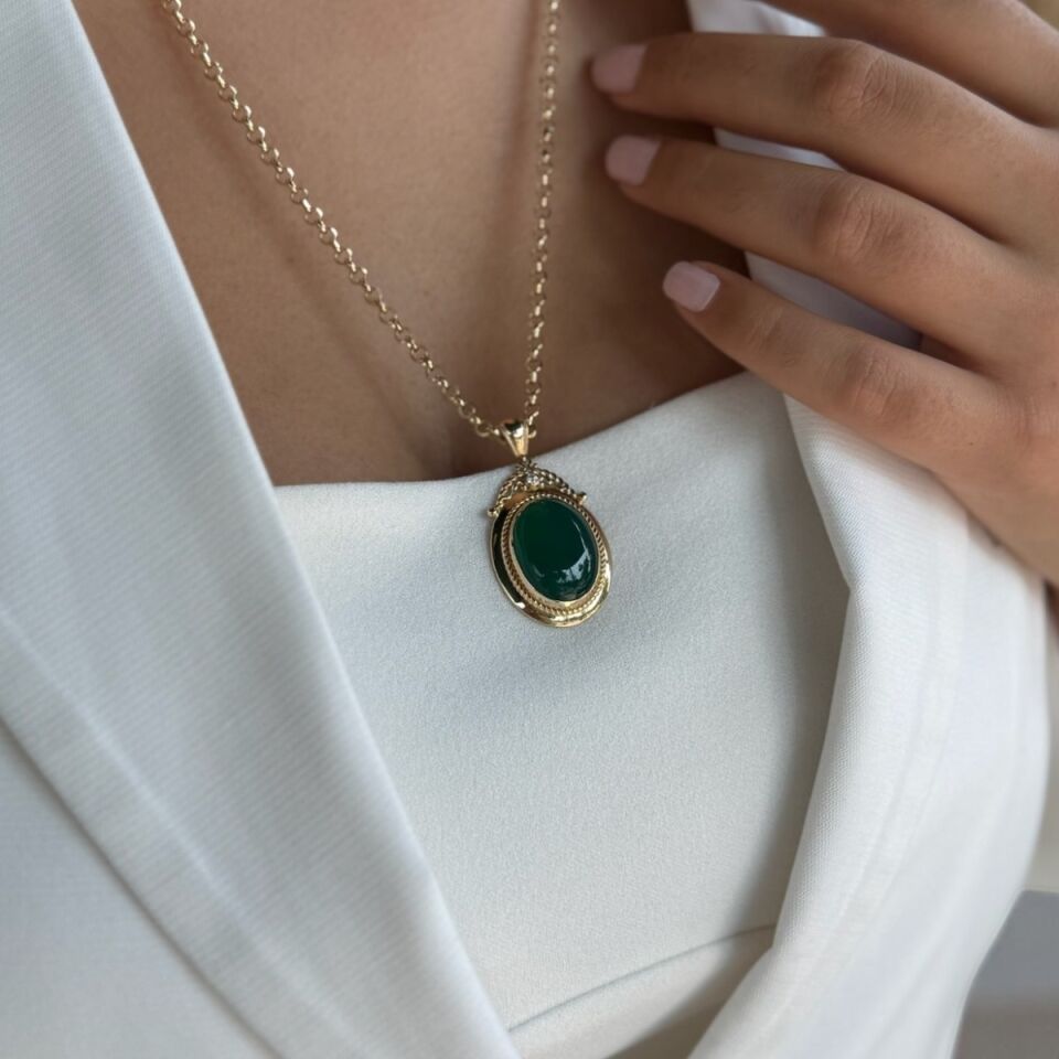 14 AYAR ÖZEL TASARIM YEŞİL AKİK TAŞLI ALTIN KOLYE