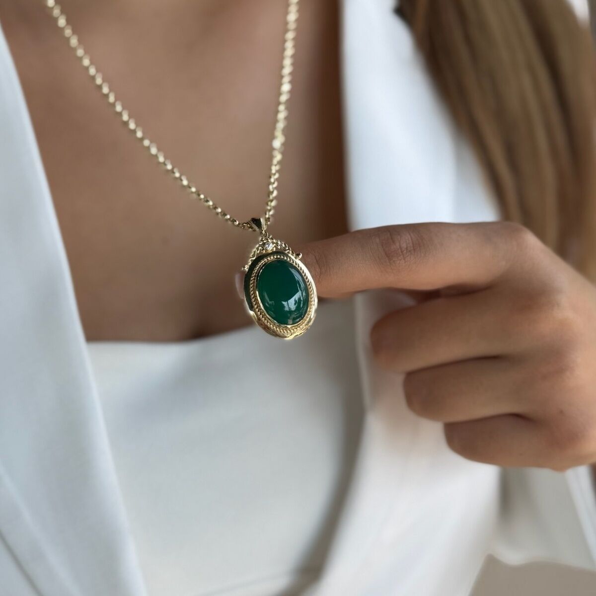 14 AYAR ÖZEL TASARIM YEŞİL AKİK TAŞLI ALTIN KOLYE