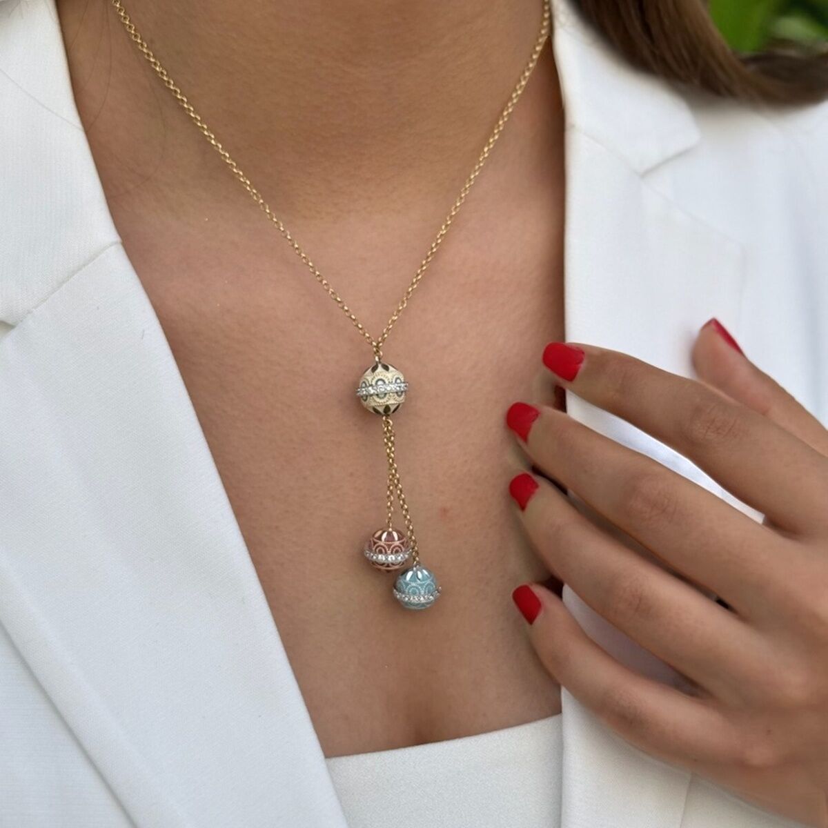 14 Ayar Mineli Top Tasarım Kolye