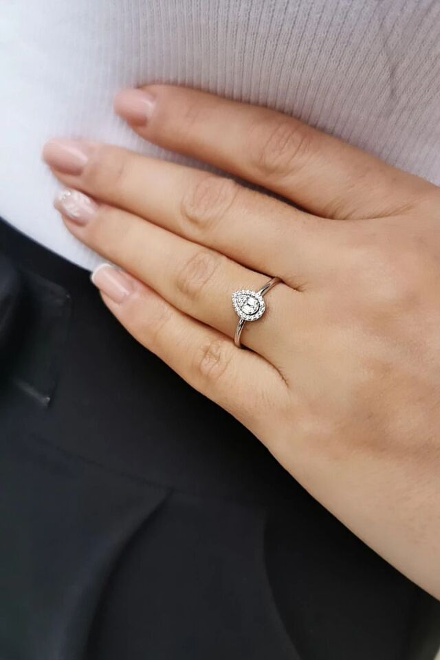14 AYAR 0,13 CT G BAGET PIRLANTA TAŞLI DAMLA YÜZÜK 14
