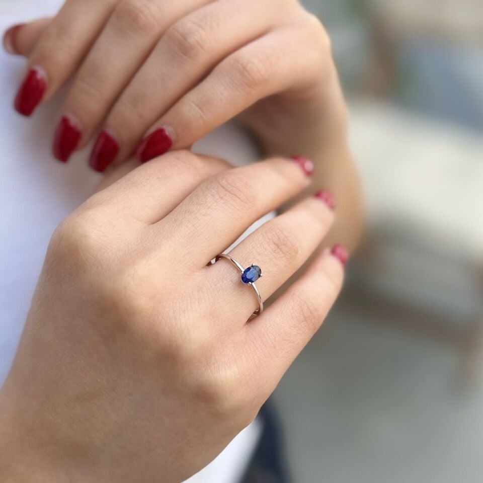 18 Ayar Safir Beyaz Altın Yüzük