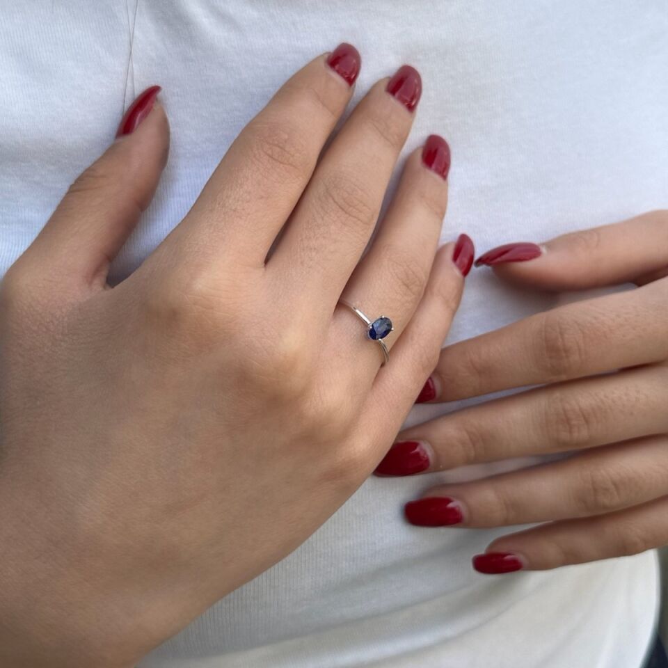 18 Ayar Safir Beyaz Altın Yüzük