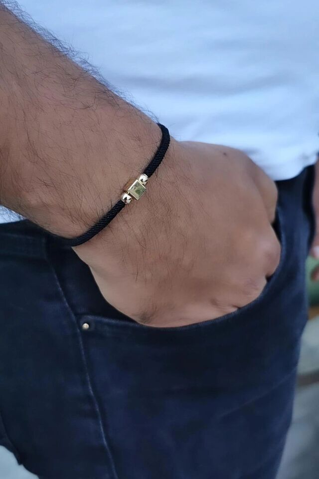 14 AYAR KÜP TASARIM İPLİ ALTIN BİLEKLİK