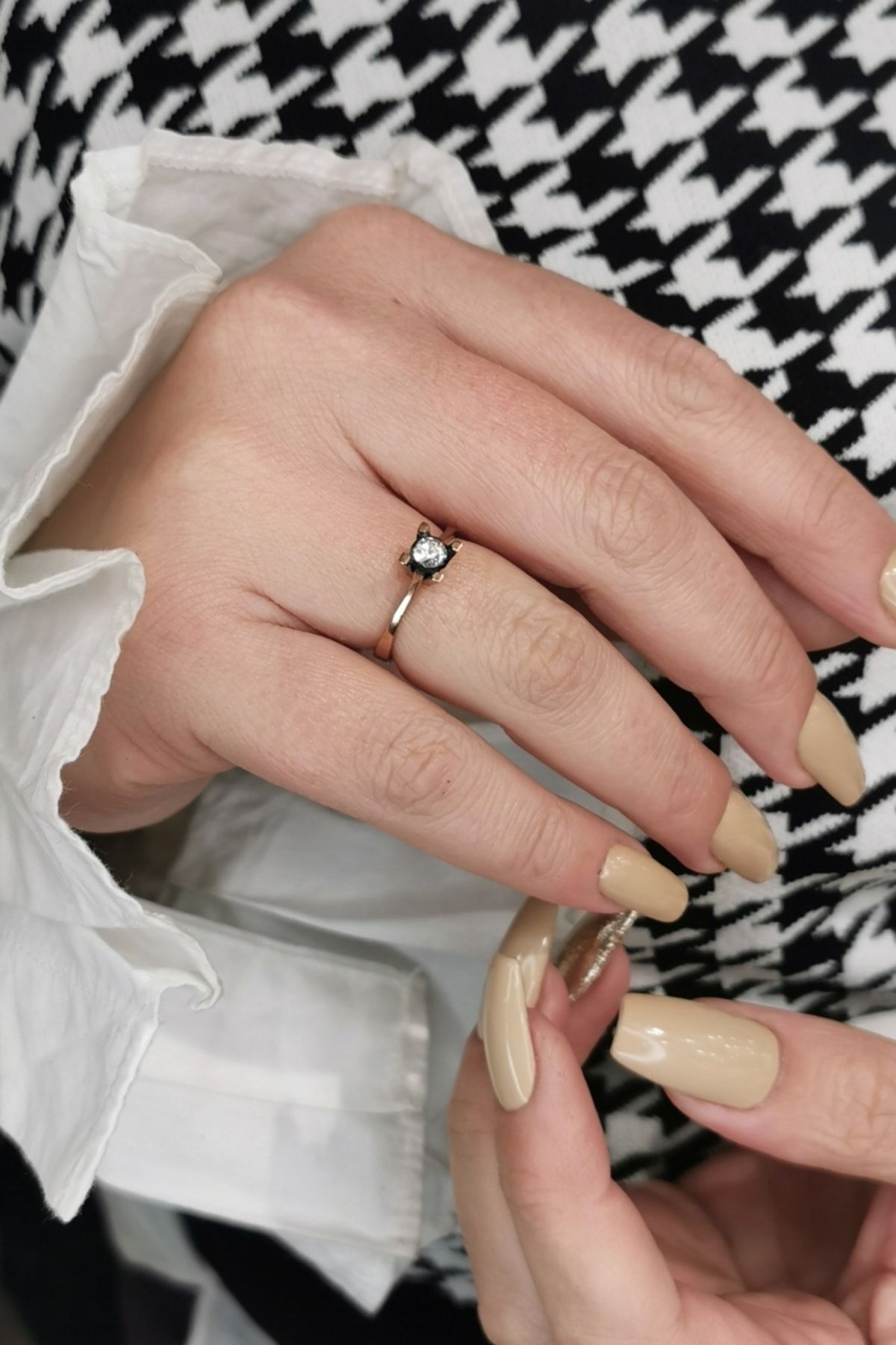 Elmas Tektaş Yüzük 17