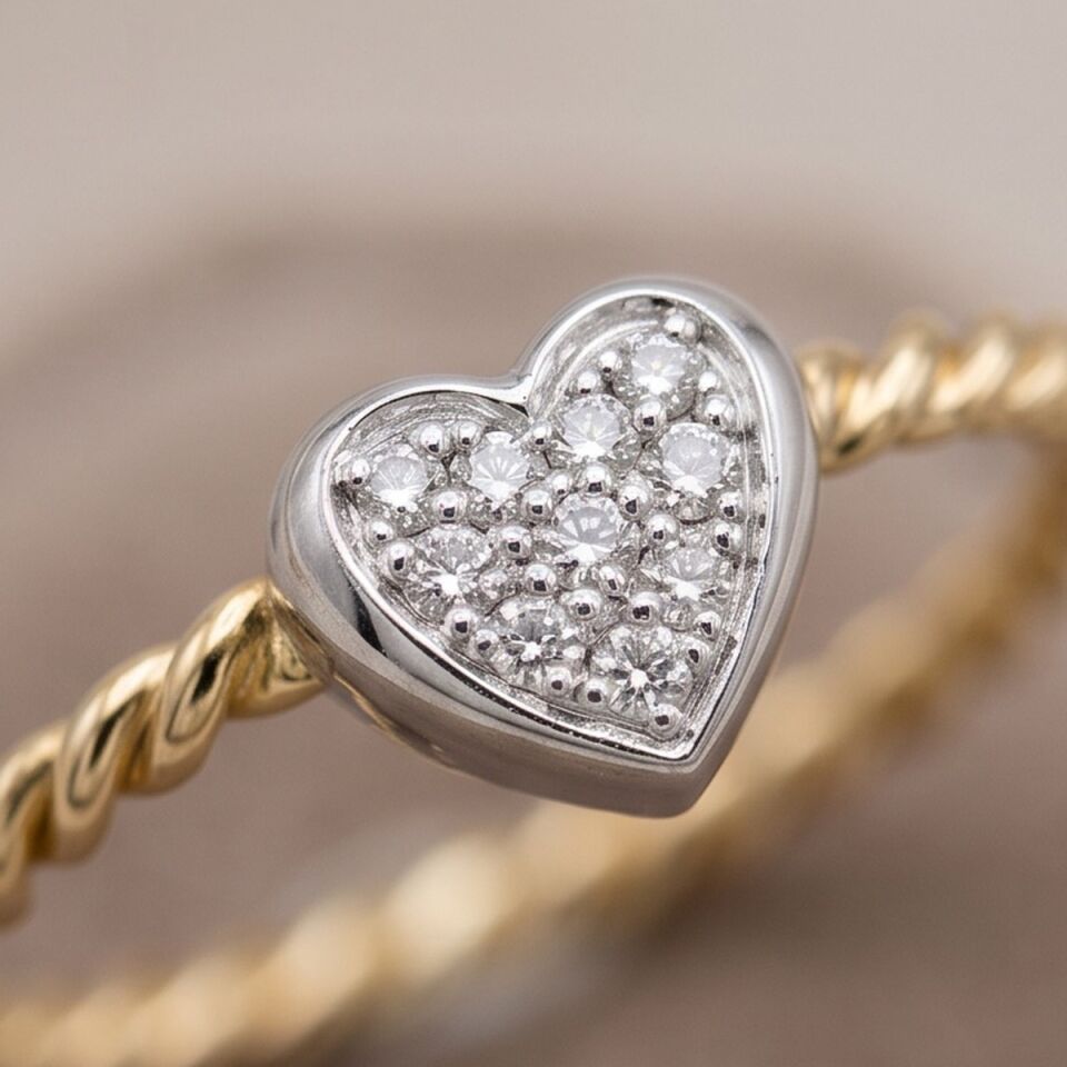 14 AYAR 0,06 CT G PIRLANTA TAŞLI KALP MODEL PIRLANTA YÜZÜK