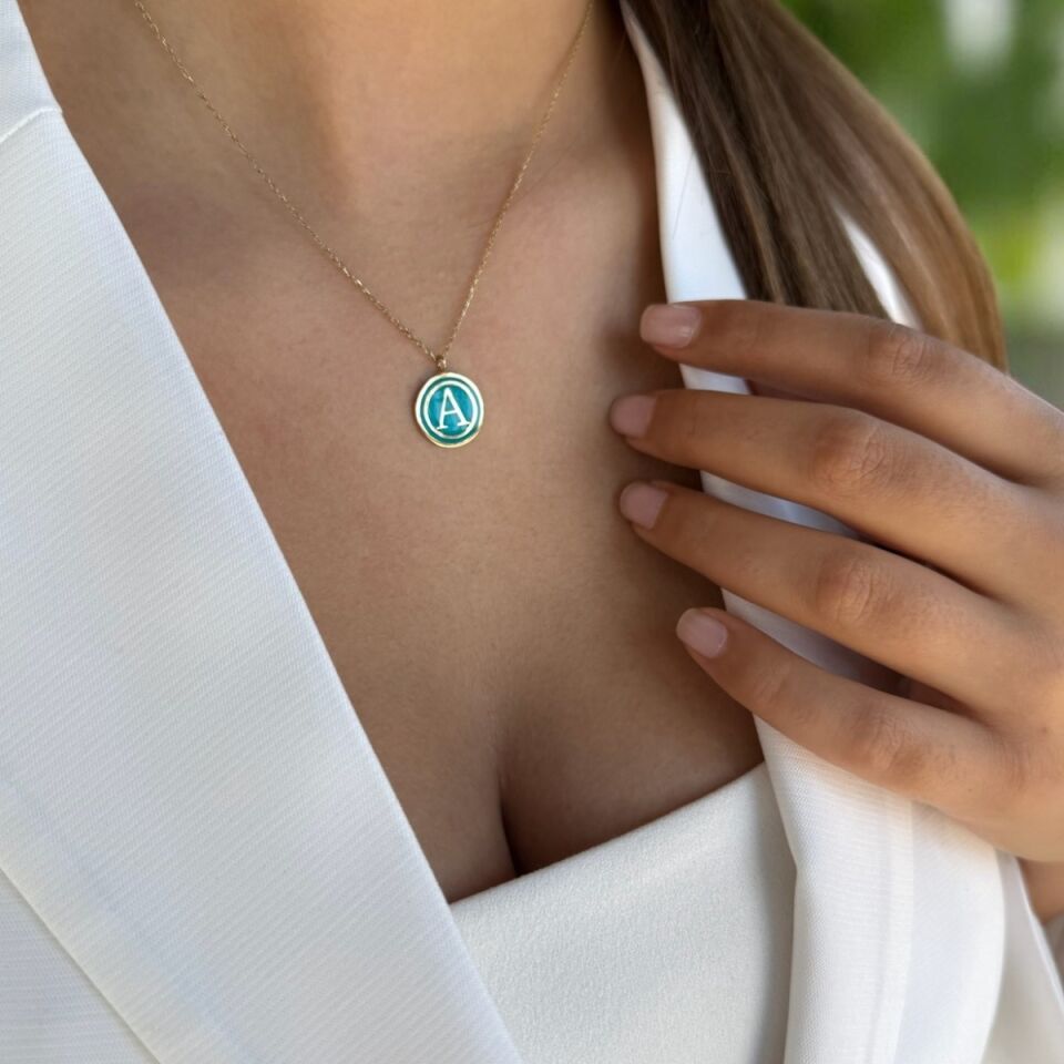 14 AYAR ÖZEL ÜRETİM TURKUAZ MİNELİ A HARFİ ALTIN KOLYE