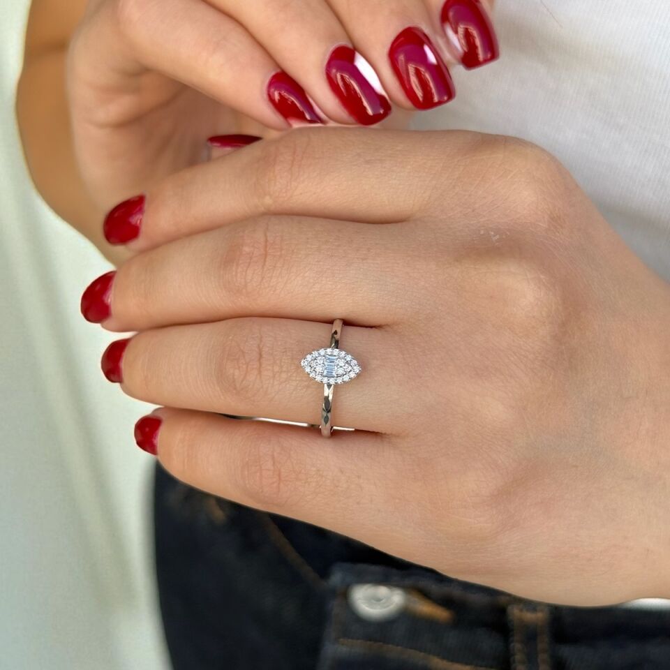 14 AYAR 0,13 CT BAGET PIRLANTA TAŞLI MARKİZ MODEL PIRLANTA YÜZÜK