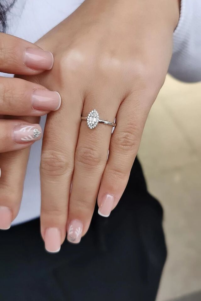 14 AYAR 0,13 CT BAGET PIRLANTA TAŞLI MARKİZ MODEL PIRLANTA YÜZÜK 15