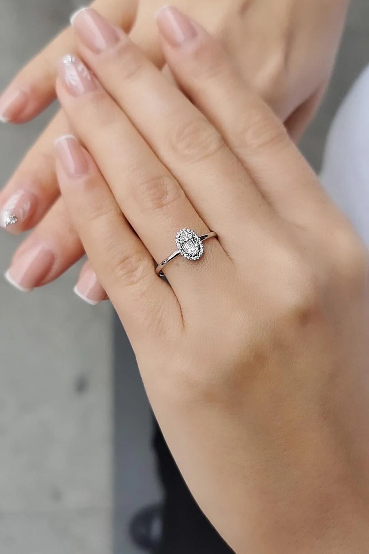 14 AYAR 0,12 CT BAGET PIRLANTA TAŞLI OVAL MODEL PIRLANTA YÜZÜK 13