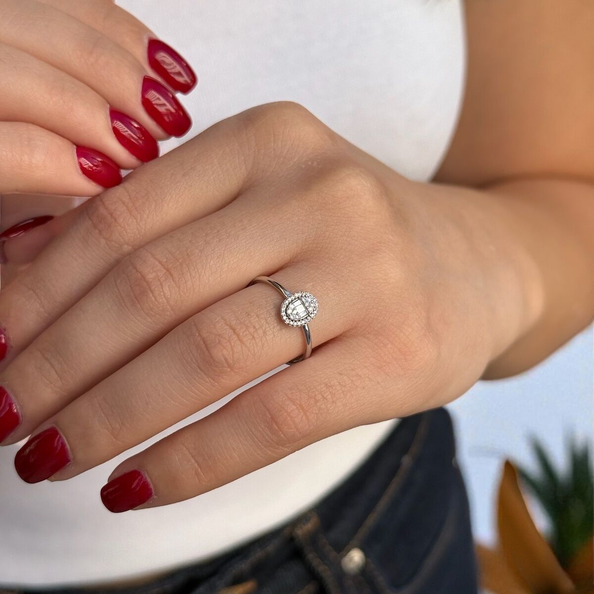 14 AYAR 0,12 CT BAGET PIRLANTA TAŞLI OVAL MODEL PIRLANTA YÜZÜK