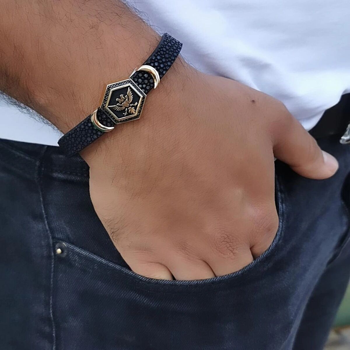 14 AYAR SİYAH VATOZ DERİSİ ÜZERİNE ÇİFT BAŞLI EJDERHA ALTIN TASARIM ERKEK BİLEKLİK