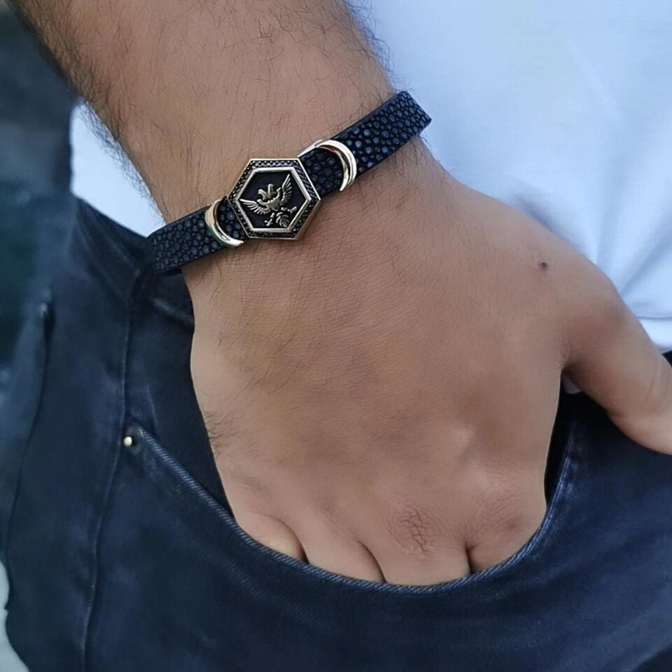 14 AYAR SİYAH VATOZ DERİSİ ÜZERİNE ÇİFT BAŞLI EJDERHA ALTIN TASARIM ERKEK BİLEKLİK