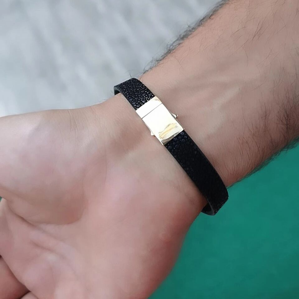 14 AYAR SİYAH VATOZ DERİSİ ÜZERİNE ÇİFT BAŞLI EJDERHA ALTIN TASARIM ERKEK BİLEKLİK