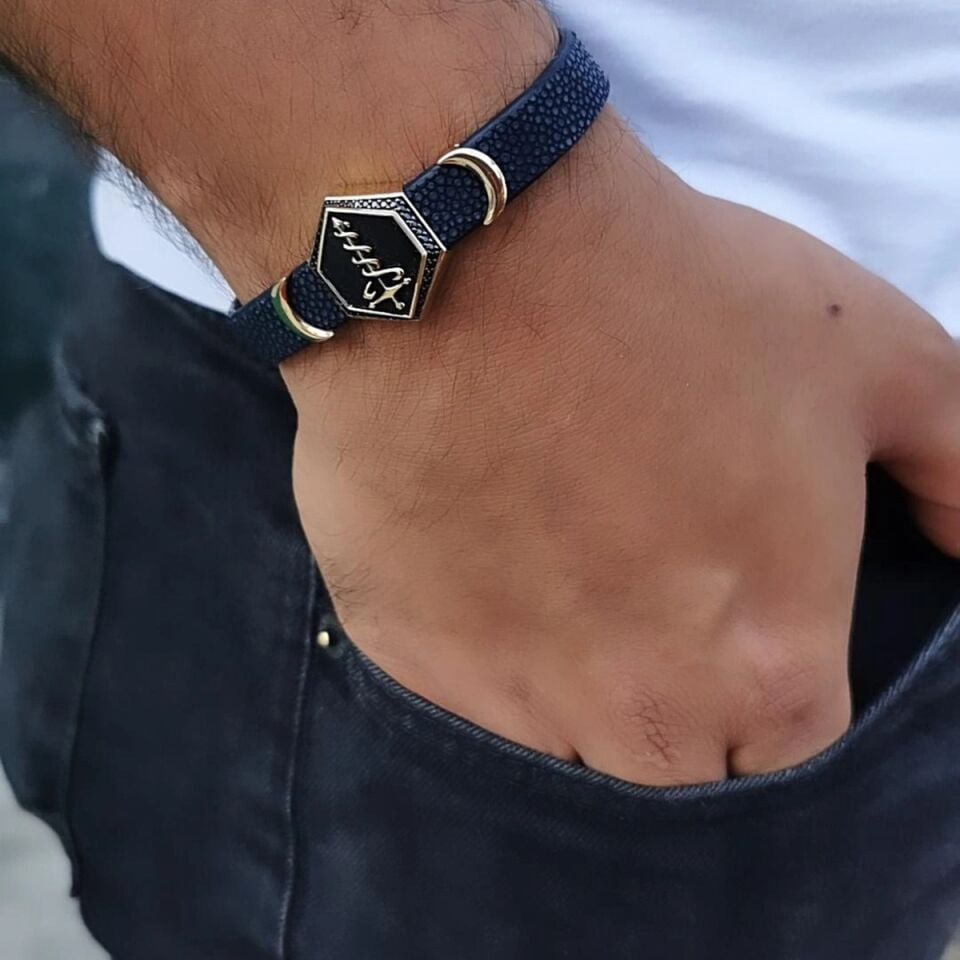 14 Ayar Lacivert Vatoz Derisi Üzerine Altin Tasarim Şifa Meleği Erkek Bileklik