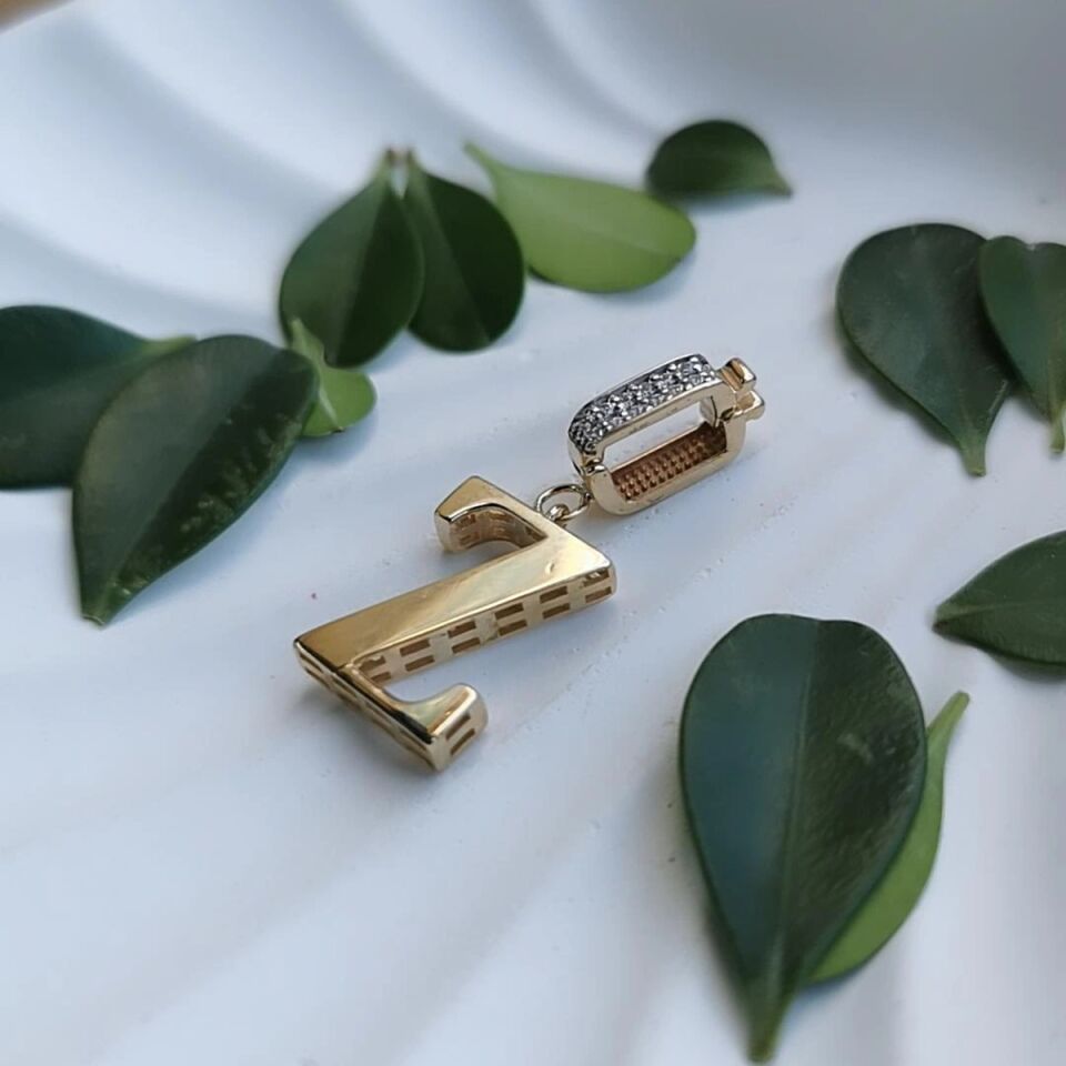 14 AYAR ÖZEL TASARIM Z HARFİ KOLYE UCU