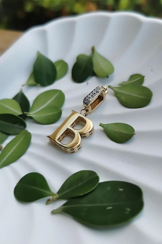 14 AYAR ÖZEL TASARIM B HARFİ KOLYE UCU