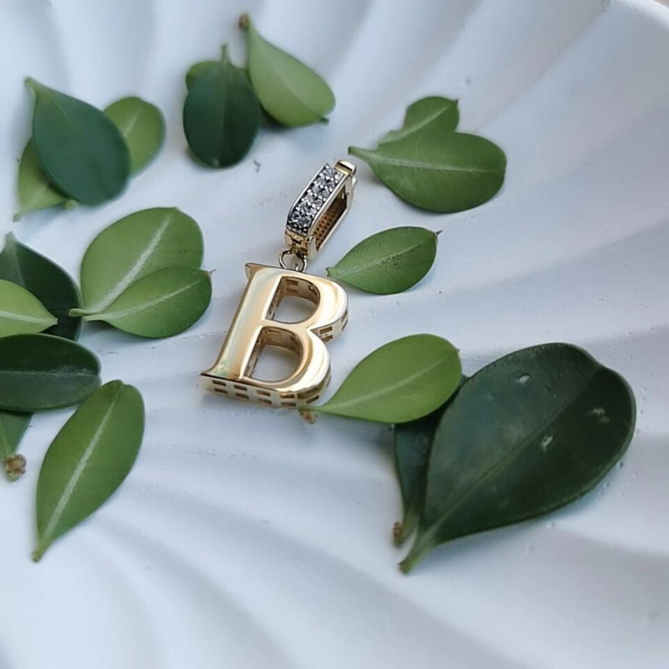 14 AYAR ÖZEL TASARIM B HARFİ KOLYE UCU