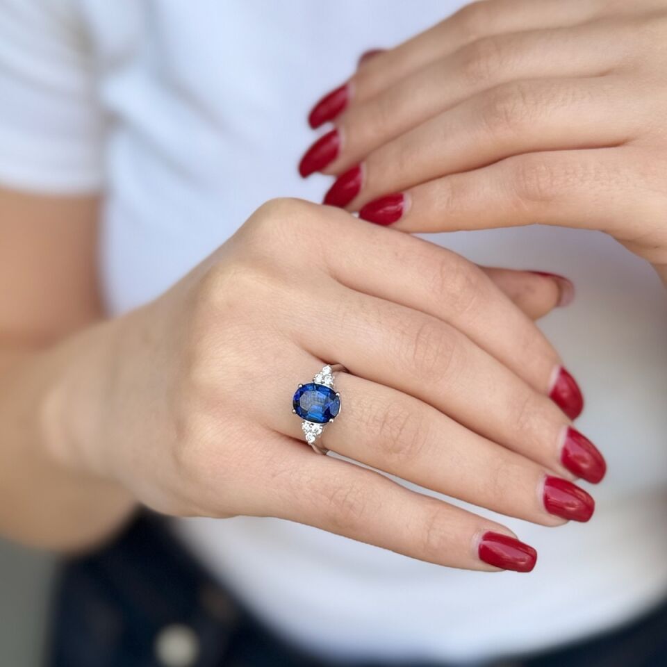 14 AYAR 3,49 CT SAFİR TAŞLI 0,23 CT PIRLANTA TAŞLI YÜZÜK