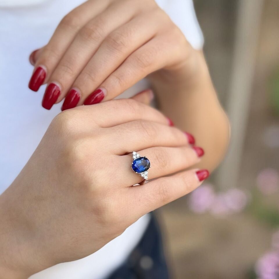 14 AYAR 3,49 CT SAFİR TAŞLI 0,23 CT PIRLANTA TAŞLI YÜZÜK