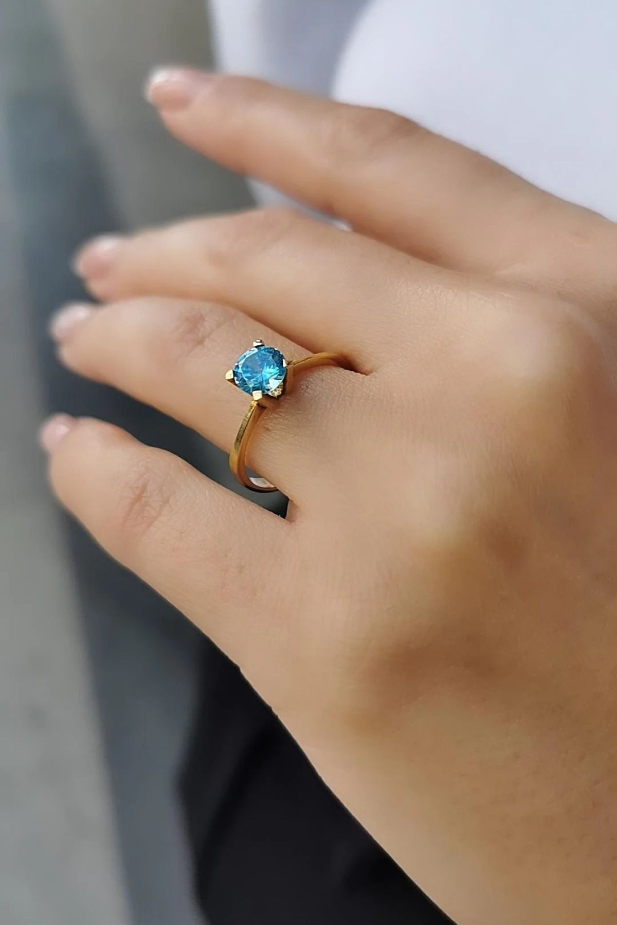 14 AYAR BLUE TOPAZ KRİSTAL TAŞLI ALTIN YÜZÜK 16