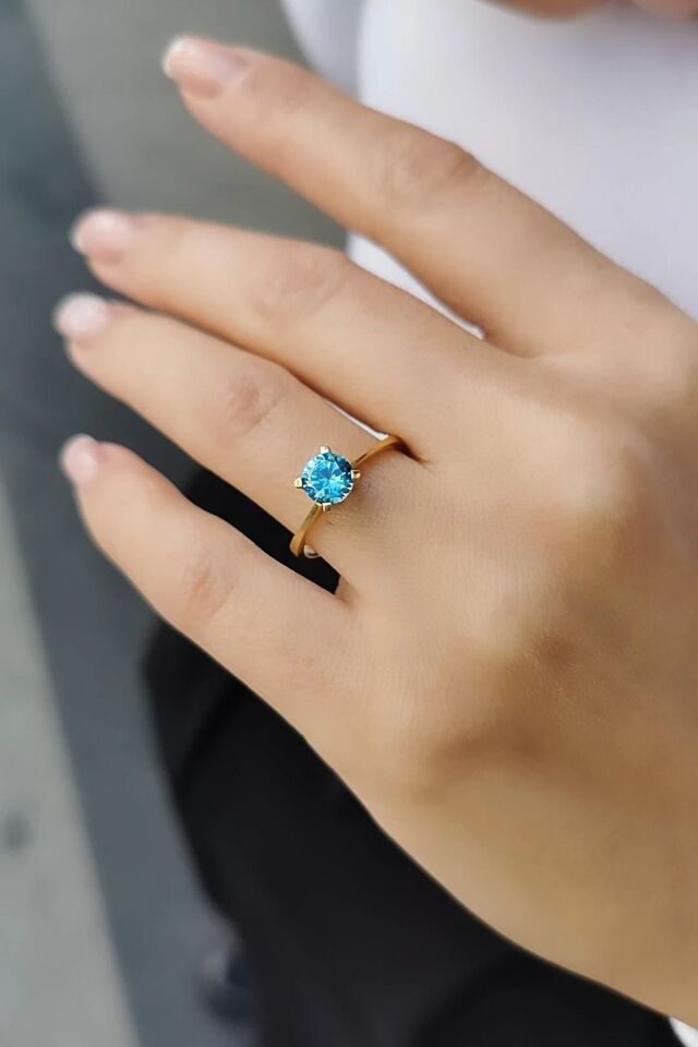 14 AYAR BLUE TOPAZ KRİSTAL TAŞLI ALTIN YÜZÜK 15