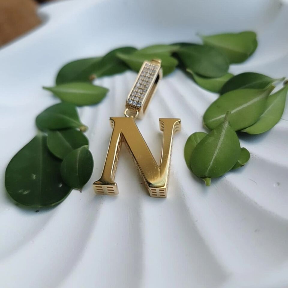 14 AYAR ÖZEL TASARIM N HARFİ KOLYE UCU