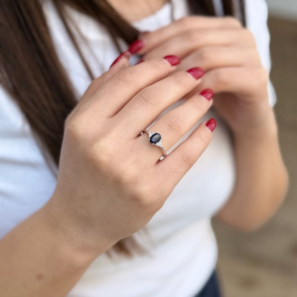 18 AYAR 1,01 CT SAFİR TAŞLI, 0,25 CT PIRLANTA TAŞLI YÜZÜK