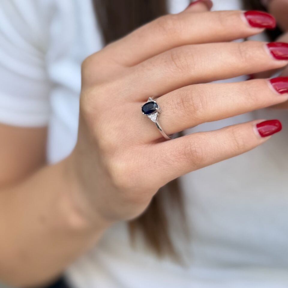 18 AYAR 1,01 CT SAFİR TAŞLI, 0,25 CT PIRLANTA TAŞLI YÜZÜK