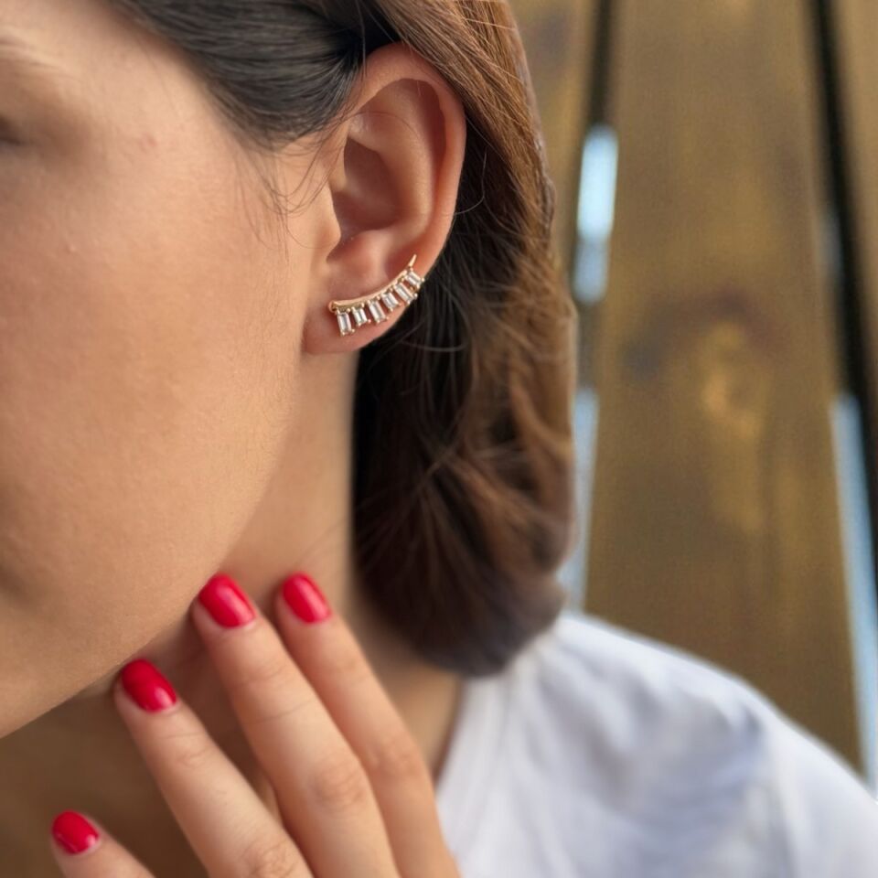 925 AYAR ROSE RENGİ BAGET TAŞLI İTALYAN KÜPE