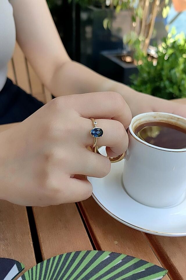 14 Ayar London Blue Mavi Taşlı Altın Yüzük