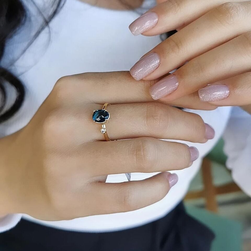 14 Ayar London Blue Mavi Taşlı Altın Yüzük